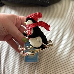 Bath & Body Works Penguin Skiing Wallflower